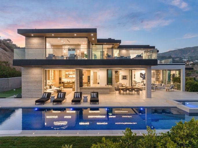 Modern Beachfront Villa